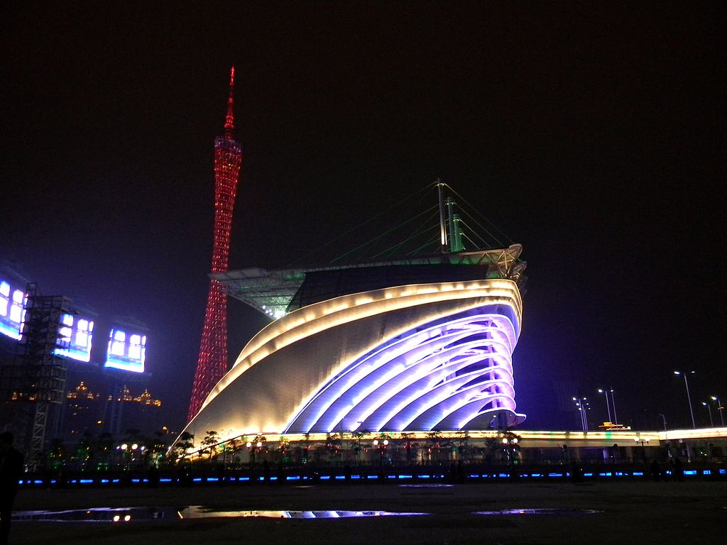 دار أوبرا بمدينة غوانزو بمقاطعة كونغدنغ بجمهورية الصين الشعبية.