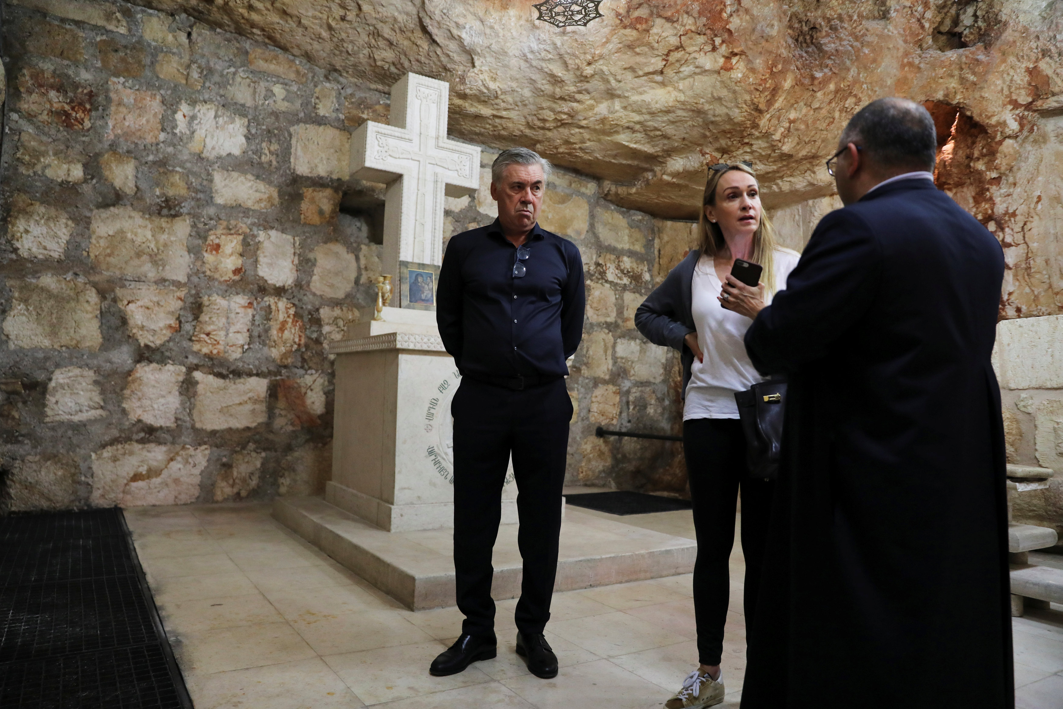 أنشيلوتى داخل كنيسة القيامة