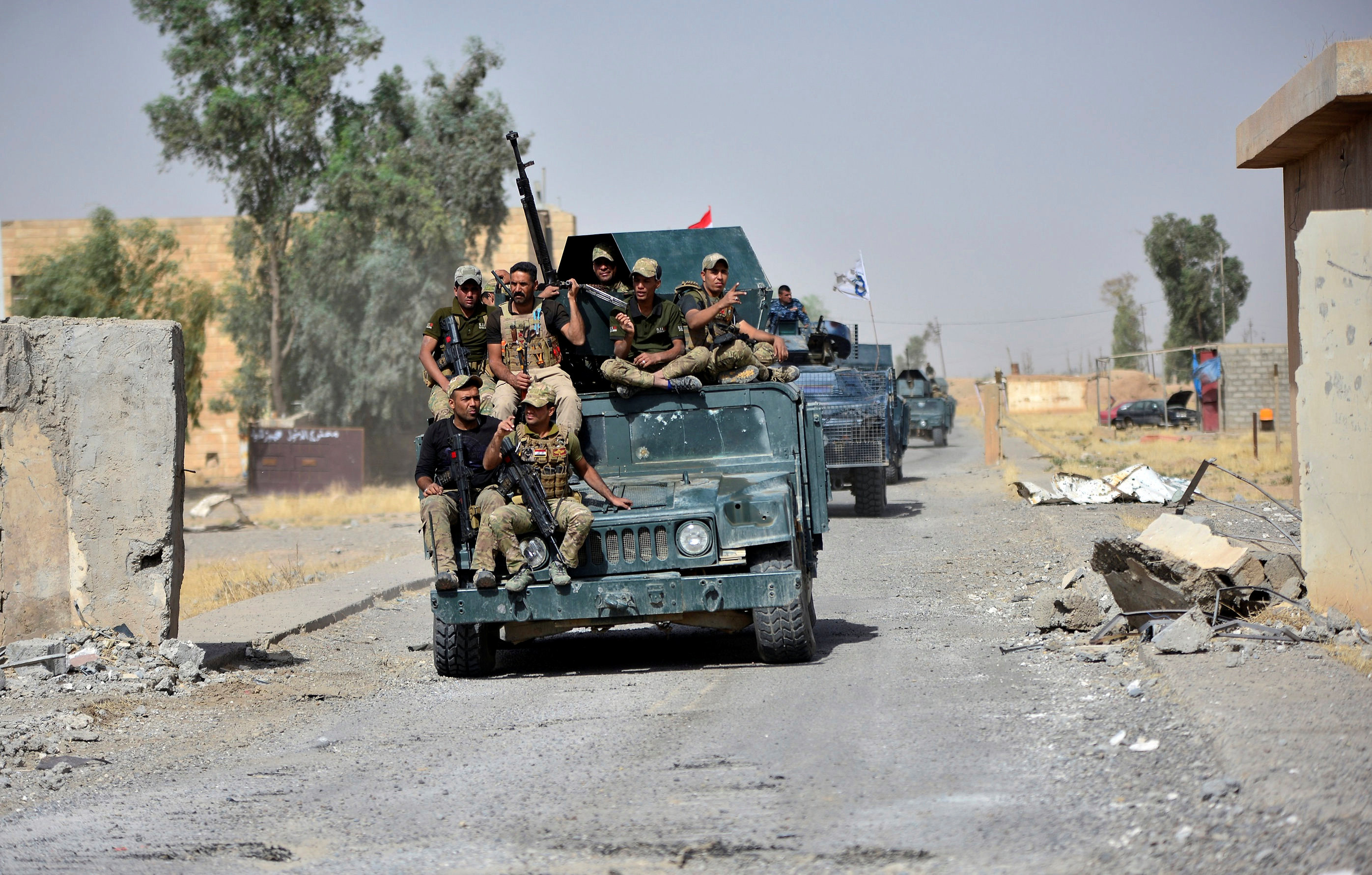 انتشار مركبات القوات العراقية فى الحويجة