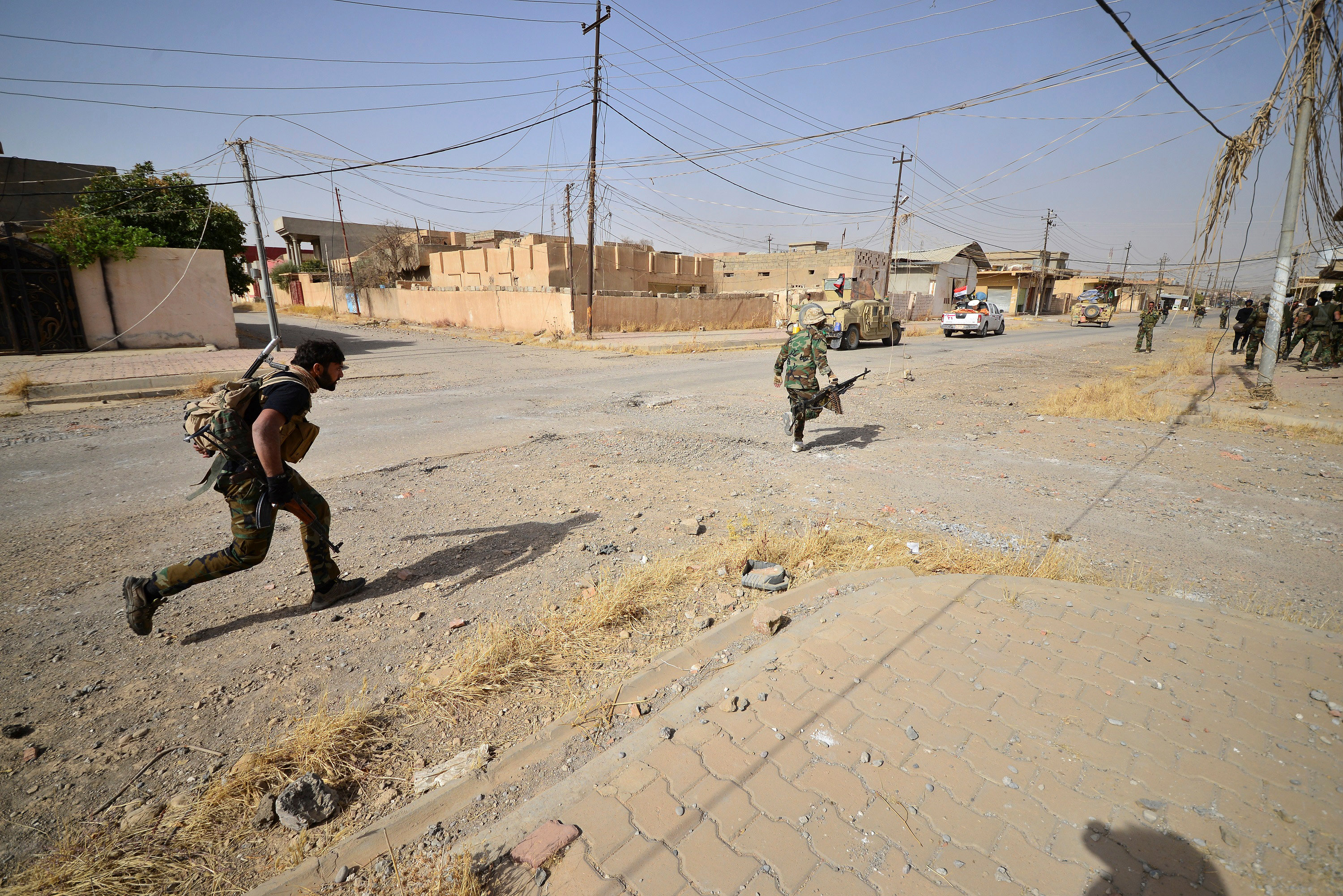 القوات العراقية تدخل بلدة الحويجة