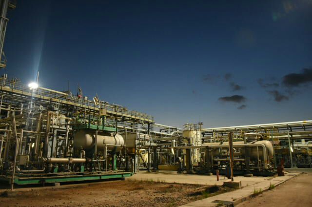 محطة معالجة الغاز بحقول أبو ماضى