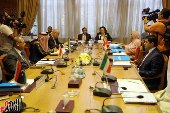 الاجتماع التنفيذى لوزراء الاسكان العرب (2)