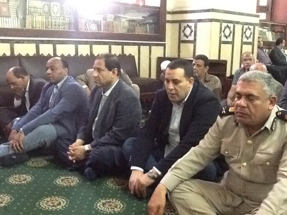 المصلين فى مسجد السيد البدوى