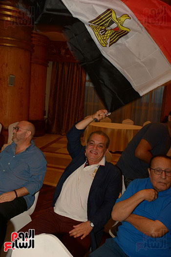 الفنانيين يشجعون منتخب مصر (9)