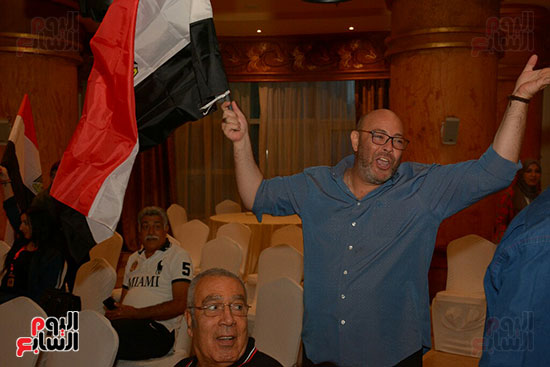 الفنانيين يشجعون منتخب مصر (5)