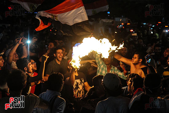 احتفالات المصريين فى الشارع (32)