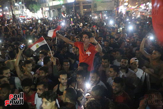 فرحة المصريين بميدان التحرير (2)