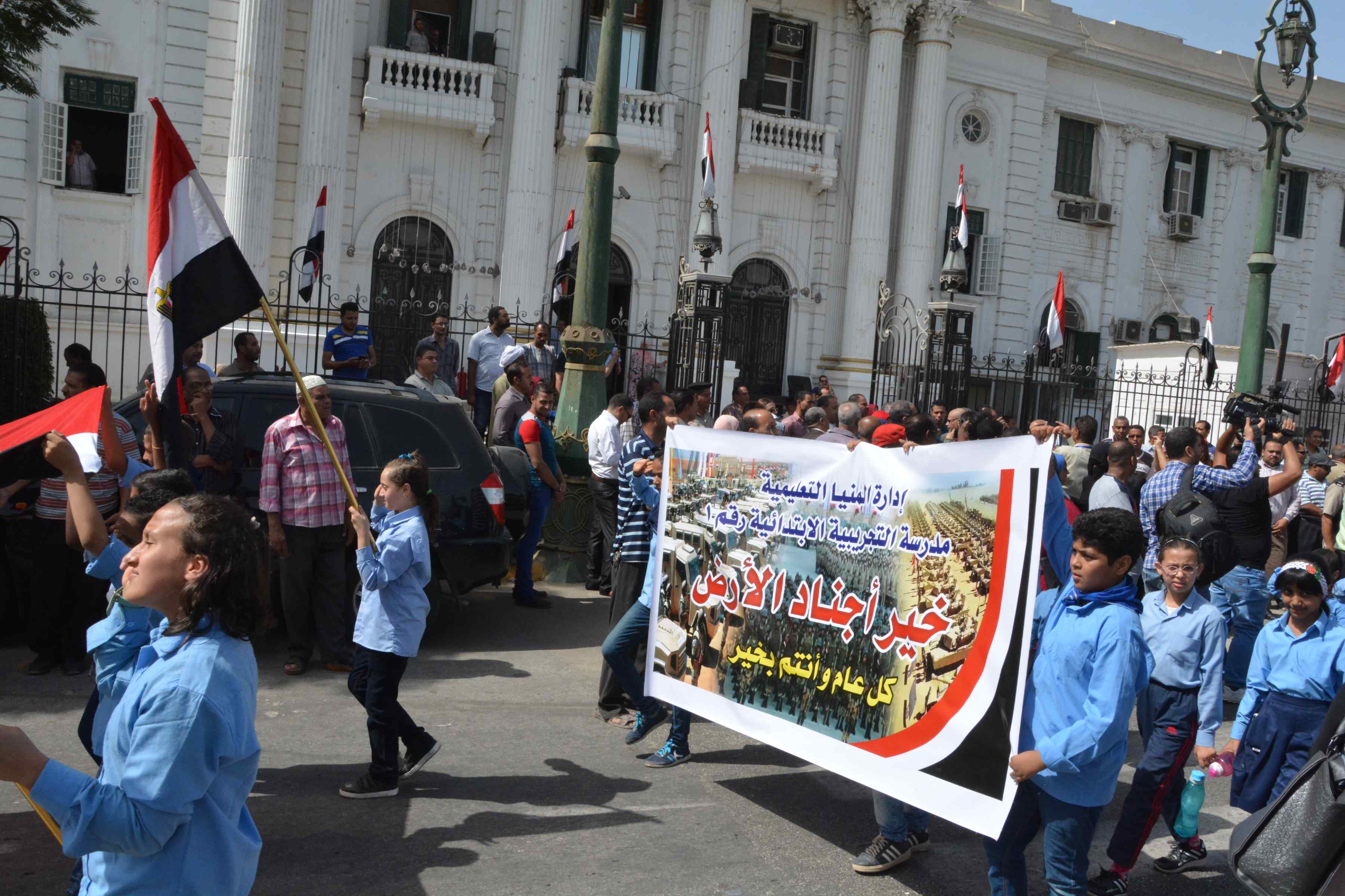 محافظ المنيا يشهد احتفال التربية والتعليم بذكرى نصر أكتوبر (3)