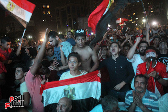 فرحة المصريين بالفوز  (6)