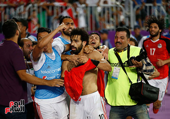 فرحة الفوز بمباراه مصر والكونغو (18)