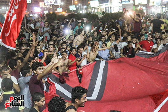 احتفالات المصريين فى الشارع (15)