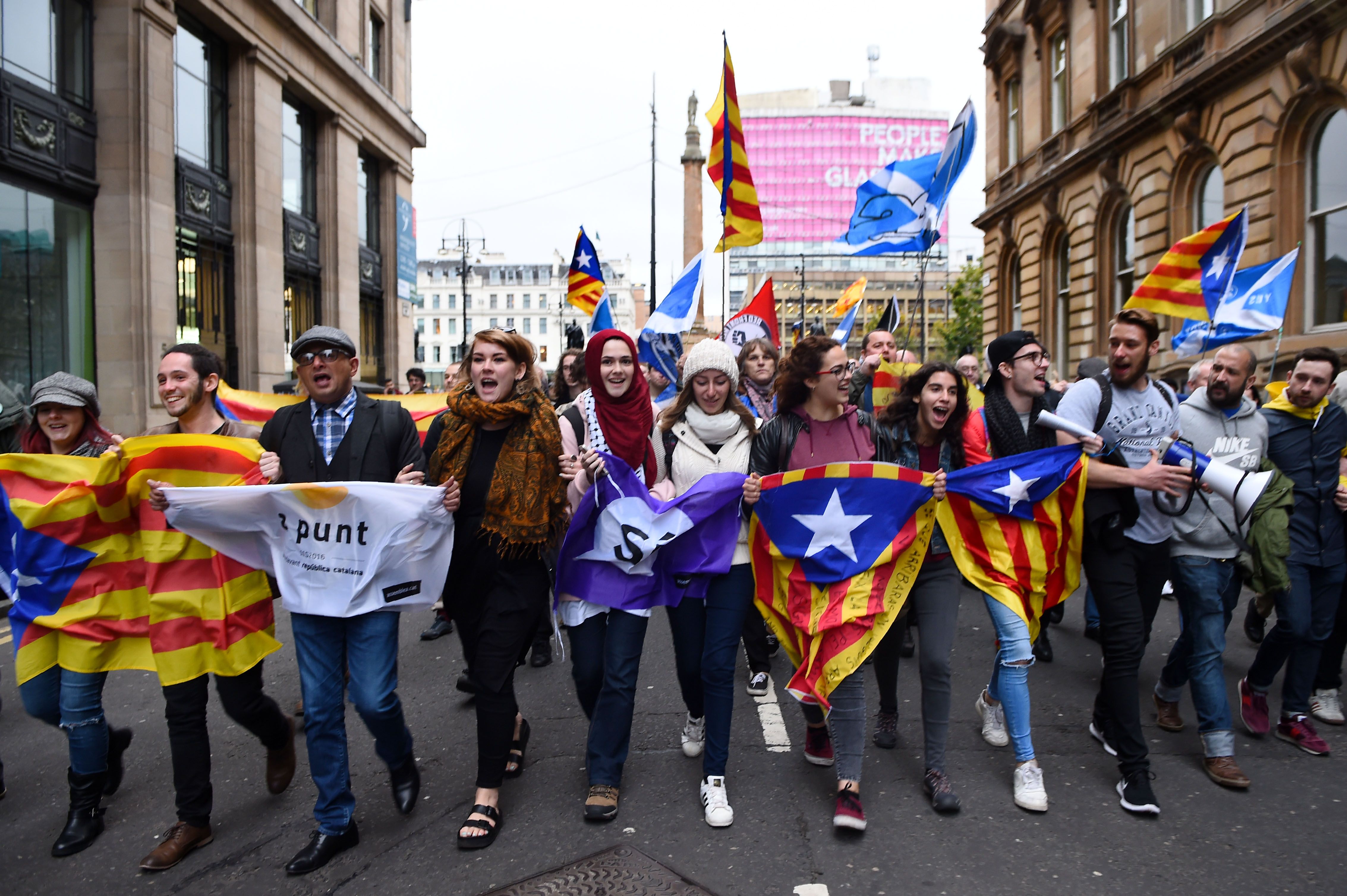 مظاهرة حاشدة فى اسكتلندا تأييدا لانفصال كتالونيا عن إسبانيا