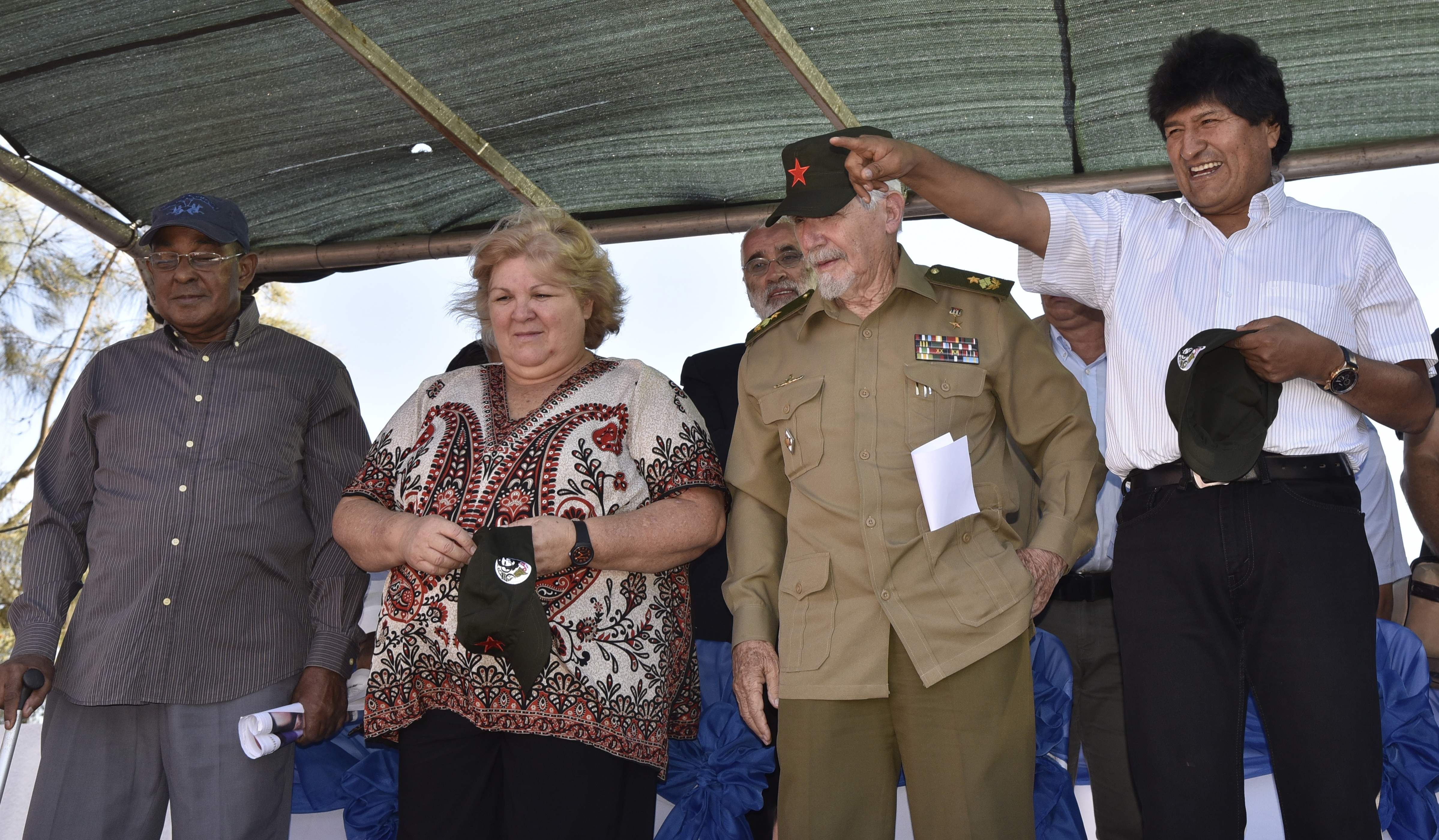 رئيس بوليفيا ونائب رئيس كوبا وابنة جيفارا