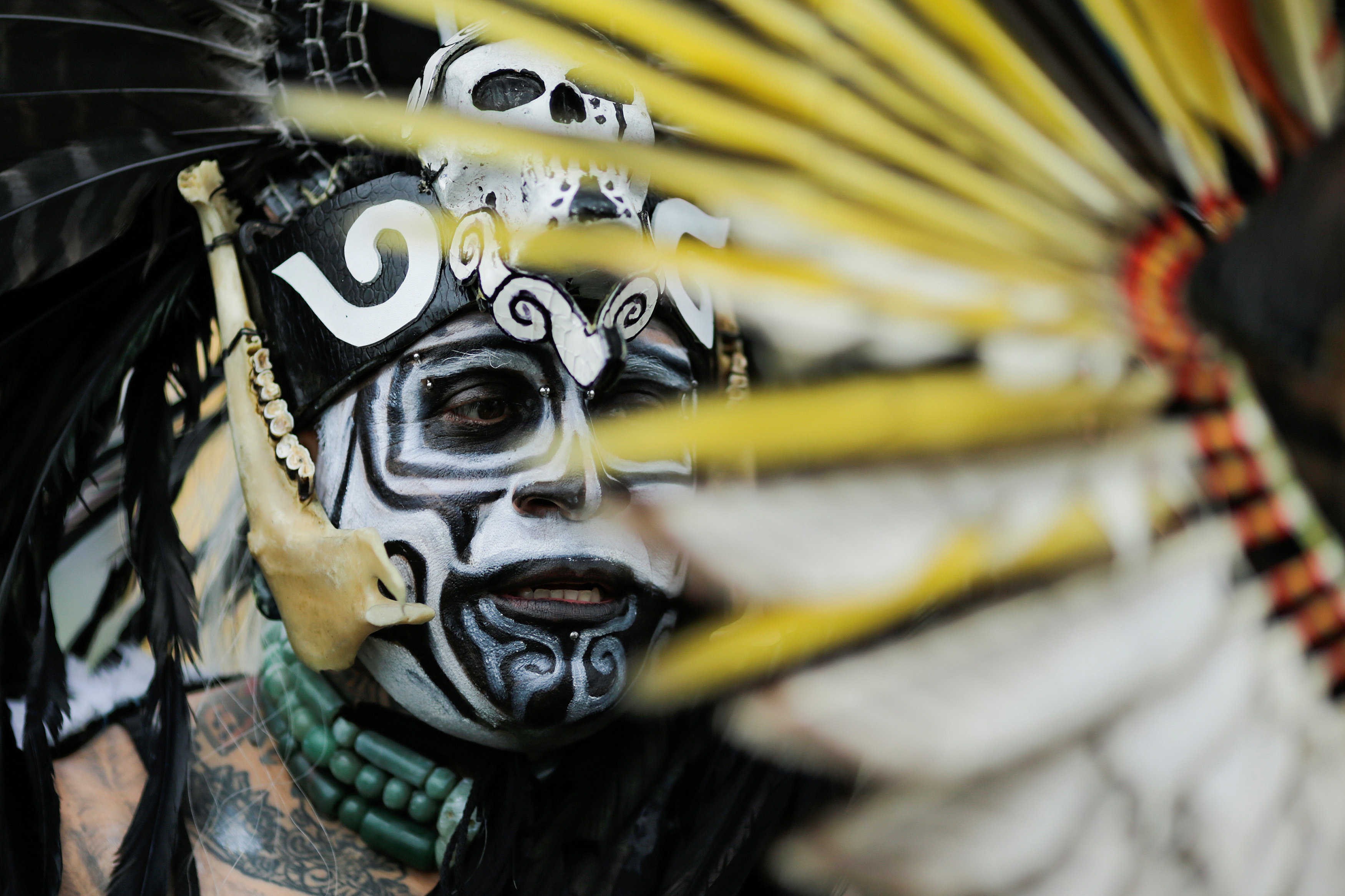 رسومات خاصة على الوجوه خلال احتفالات الأمريكيين الأصليين
