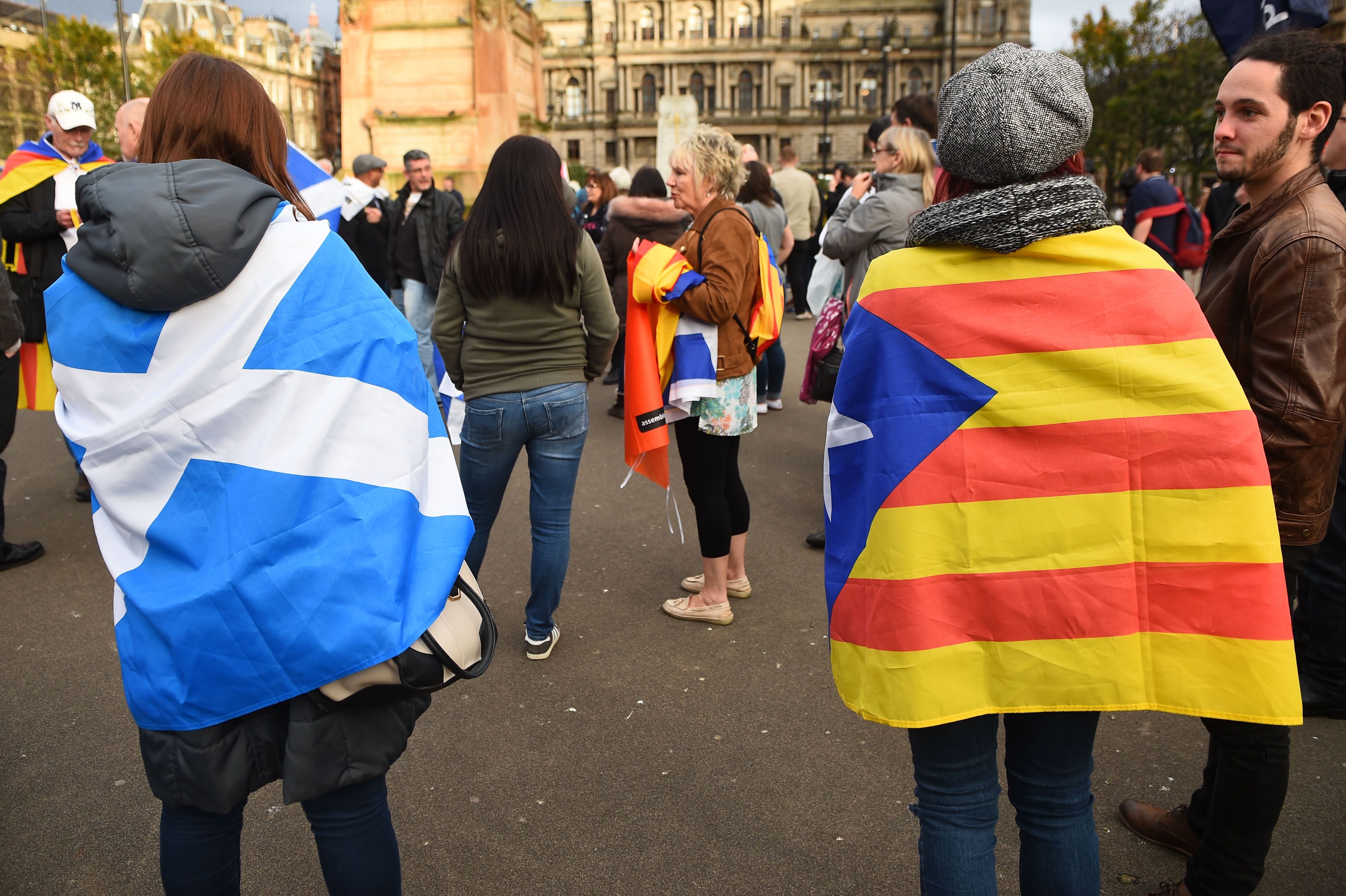 متظاهرون مؤيدون لانفصال كتالونيا