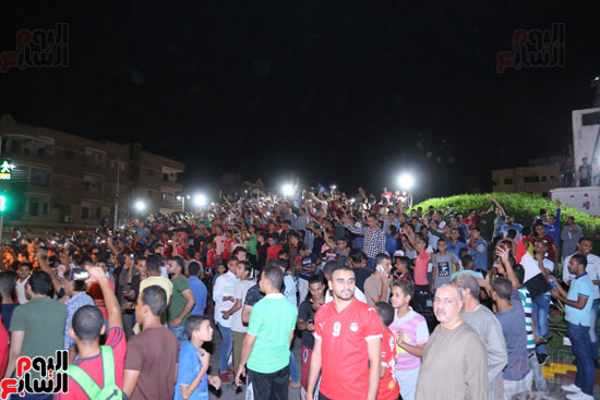 محافظ-قنا-يشارك-أهالي-قنا-في-الاحتفال-بتأهل-منتخب-مصر-لكأس-العالم-2018--(6)