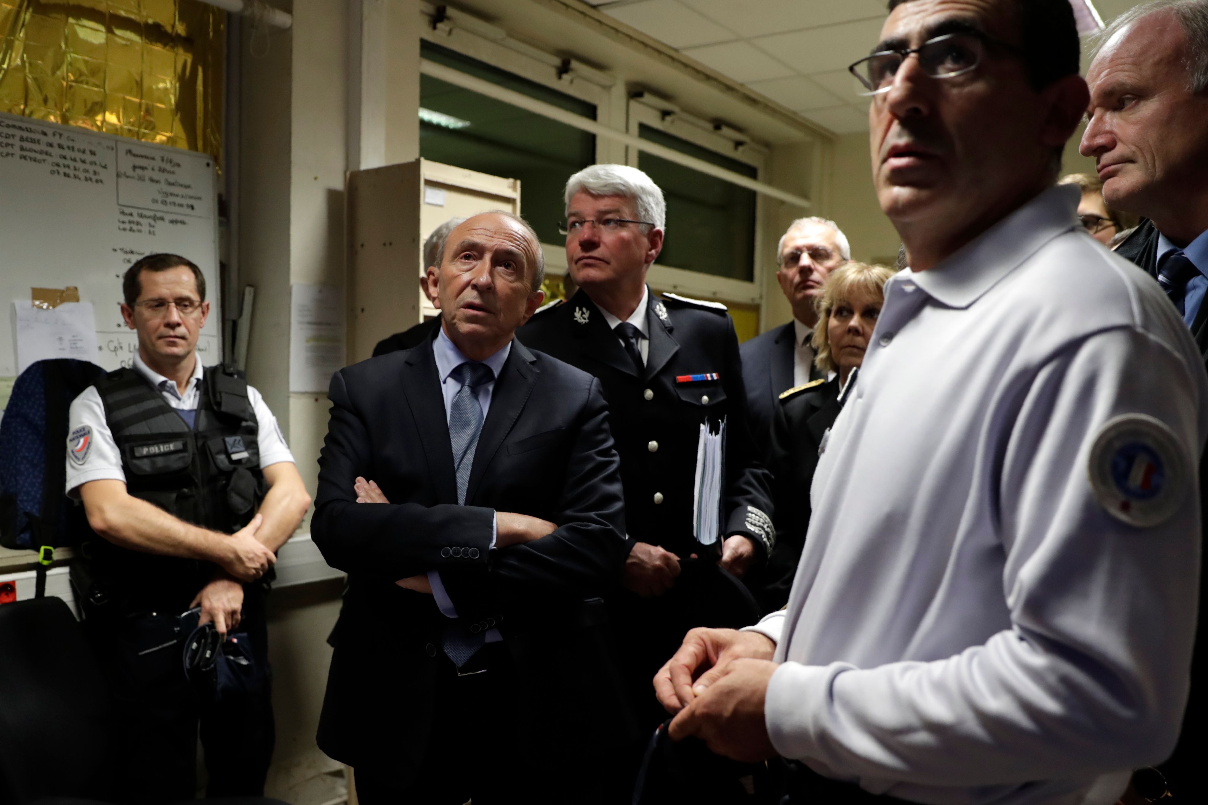 وزير الداخلية الفرنسى يستمع لشرح وحدة مكافحة الجريمة