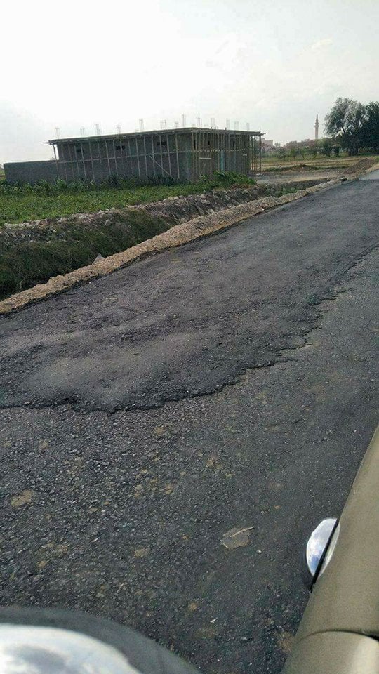 رقم 5 الطريق العام الذي يربط القريتين بالحسينية