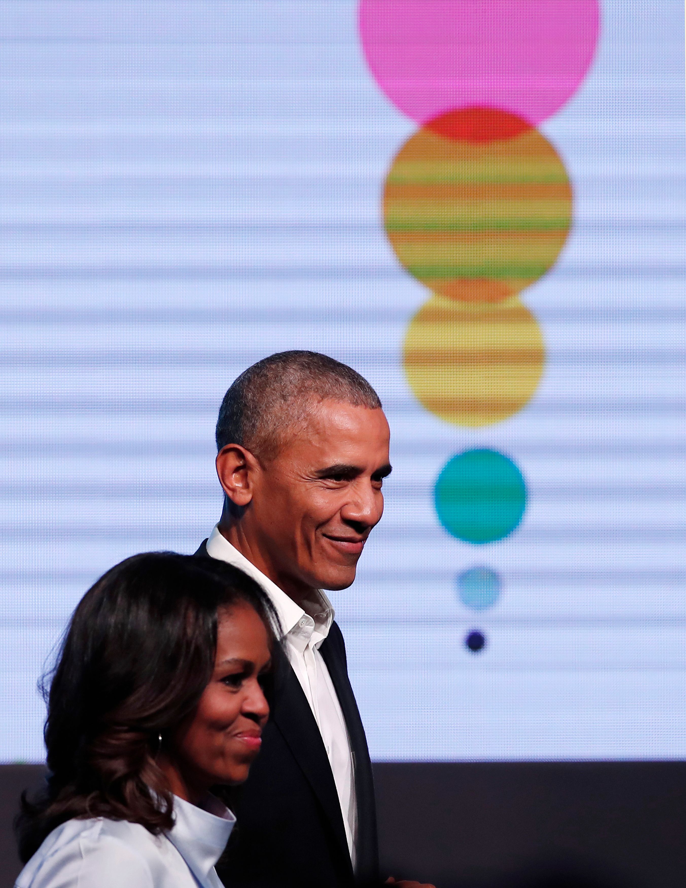 أوباما بصحبة زوجته