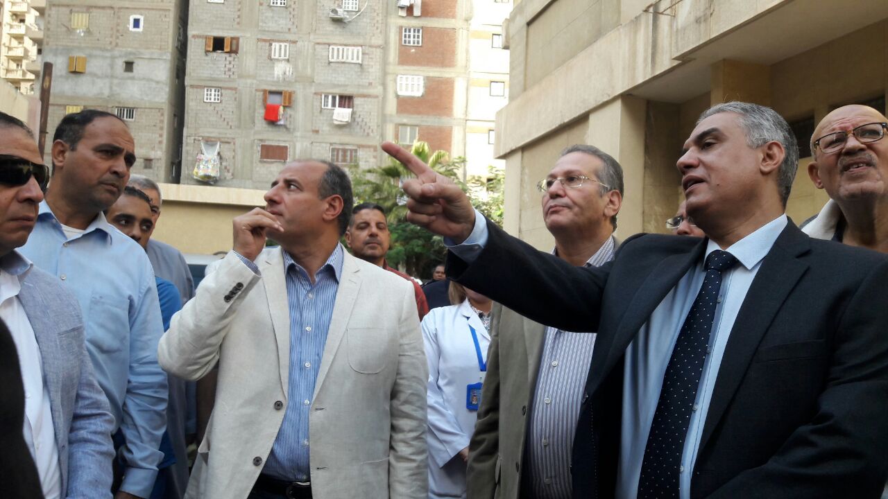 وزير الصحة يتفقد اعمال تطوير مبنى بمستشفى شرق المدينة  (5)