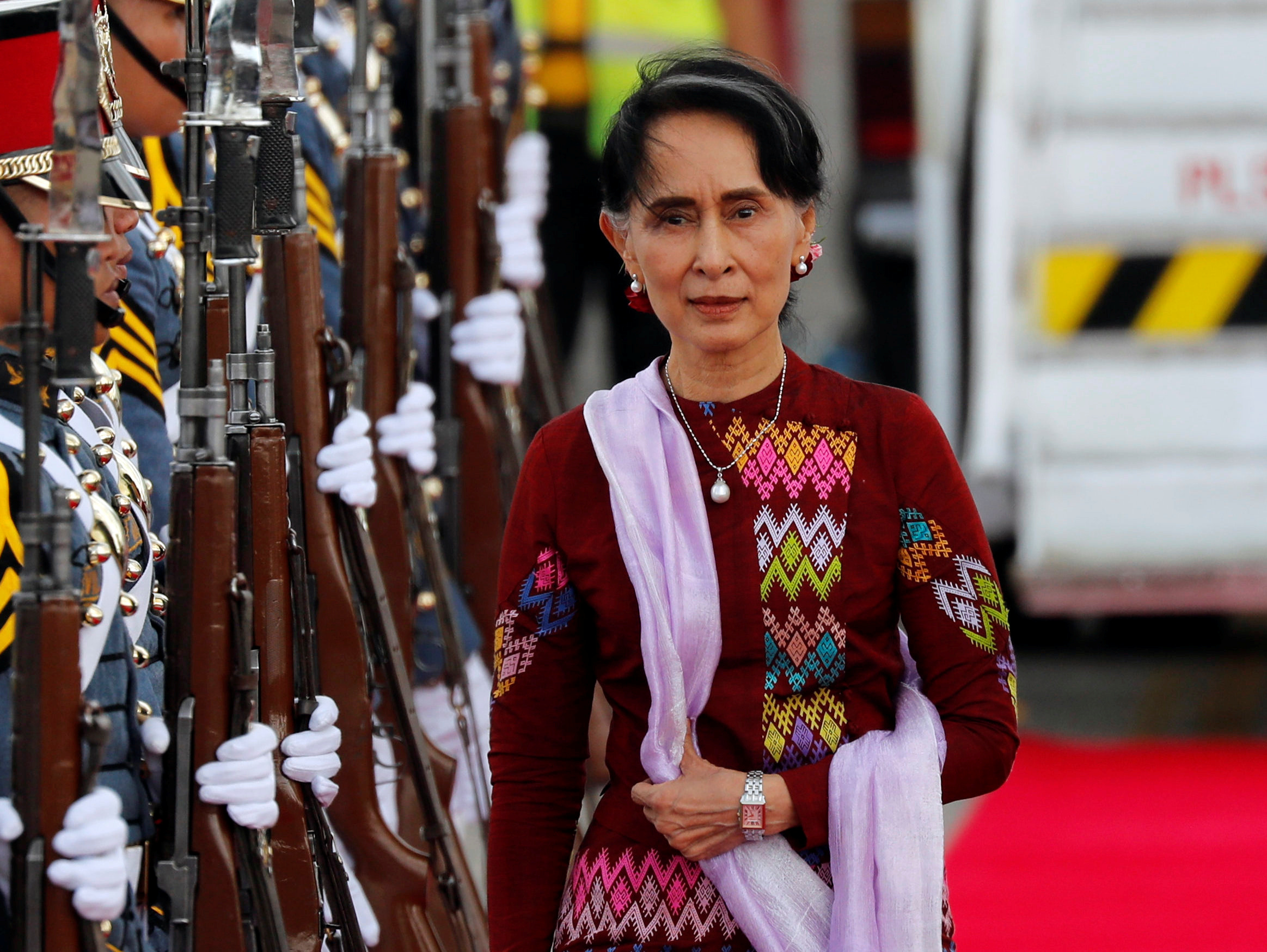 زعيمة ميانمار تصل الفلبين للمشاركة فى قمة آسيان