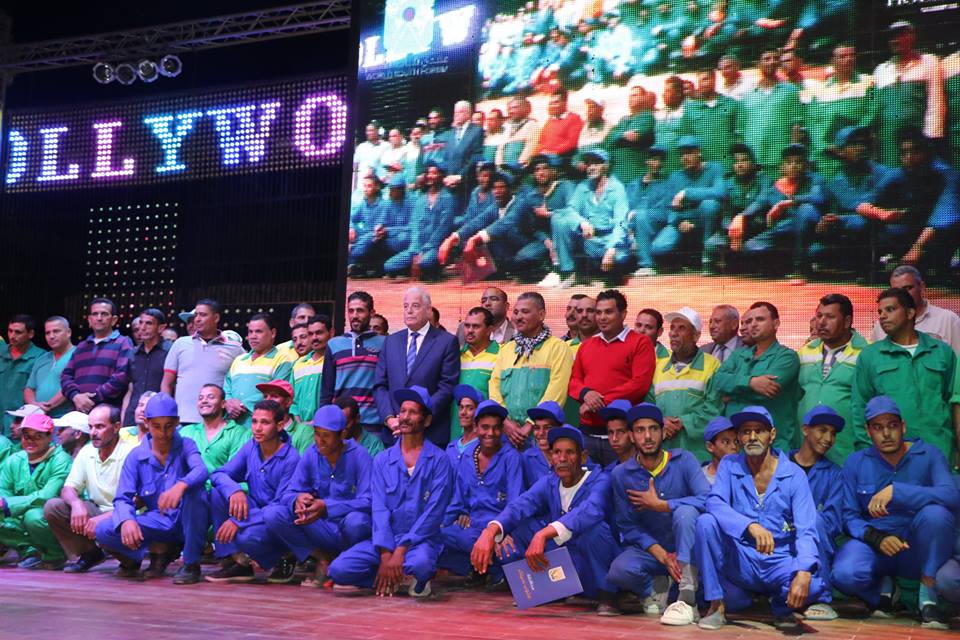 محافظ جنوب سيناء يكرم المشاركين فى منتدى شباب العالم  (4)