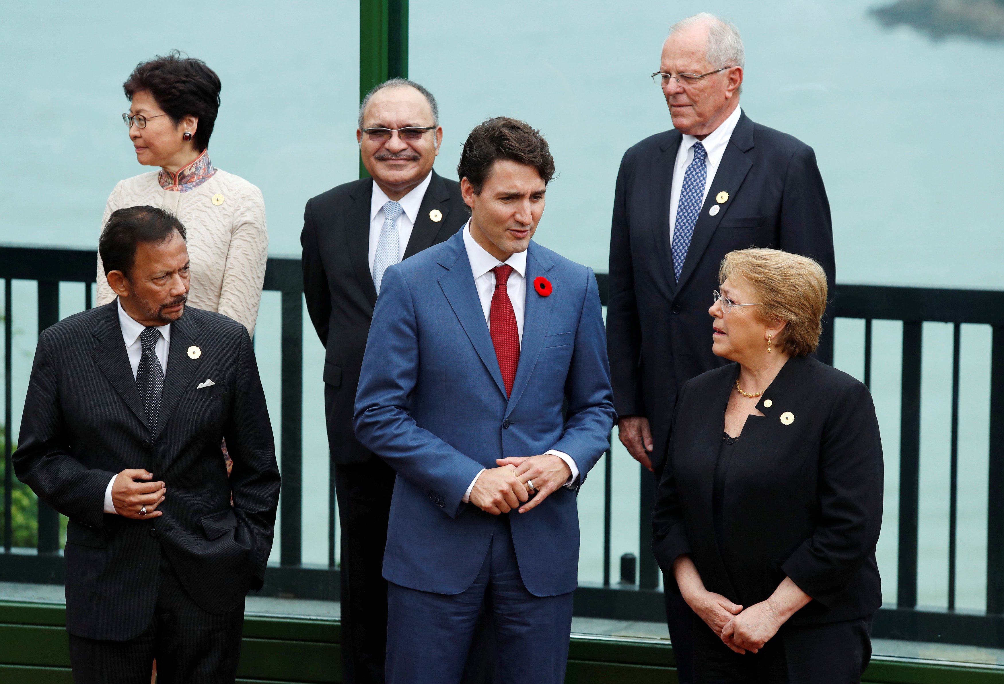 رئيس وزراء كندا يتحدث إلى رئيسة تشيلى