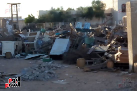 لإهمال قطاع المعصرة التعليمى بالداخلة وتحوله لمخزن خردة (3)