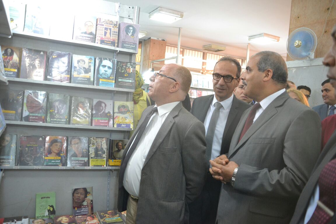  وزير الثقافة يفتتح معرض الكتاب بالأزهر  (2)