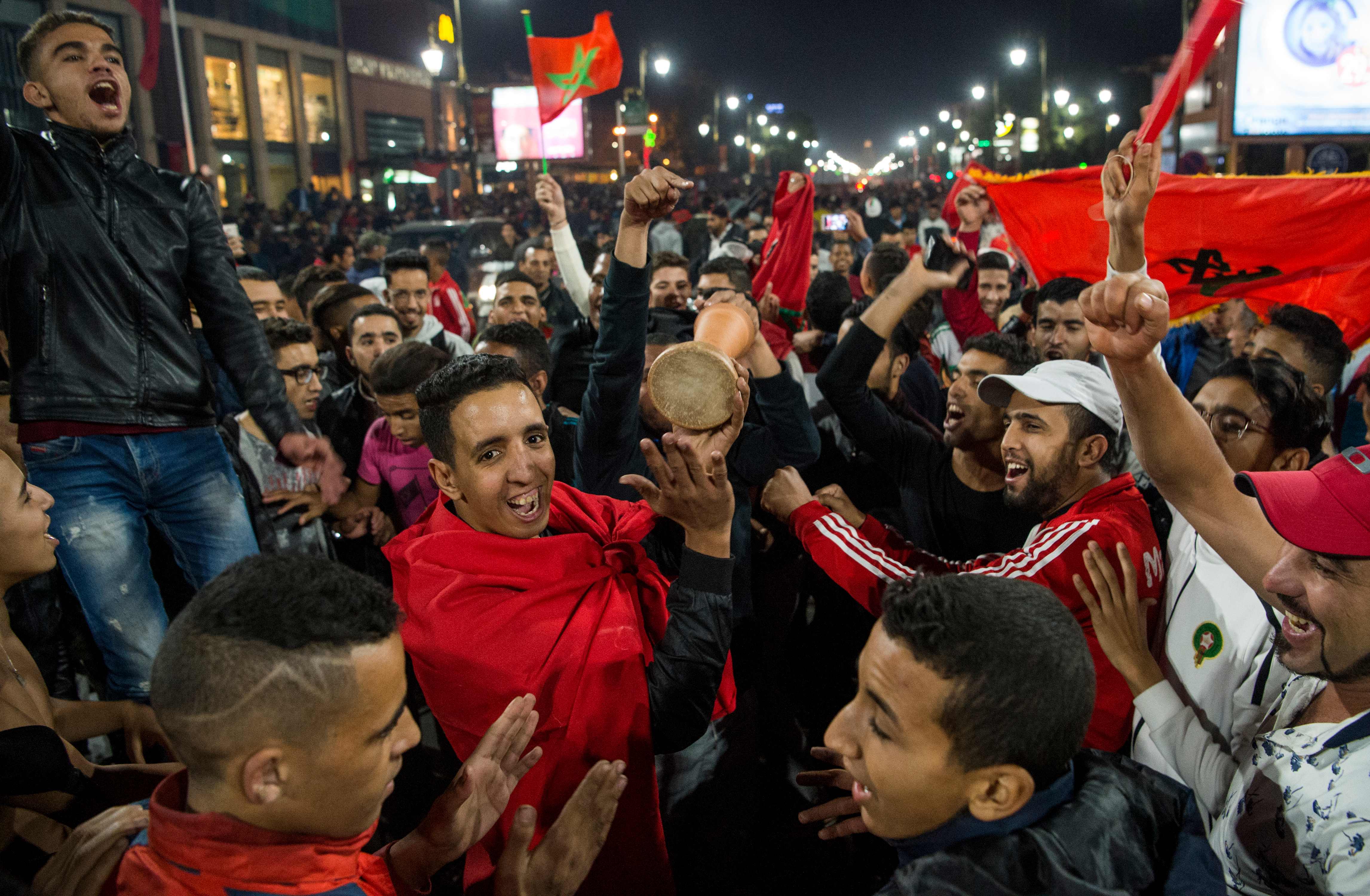 احتفالات عارمة فى شوارع المغرب