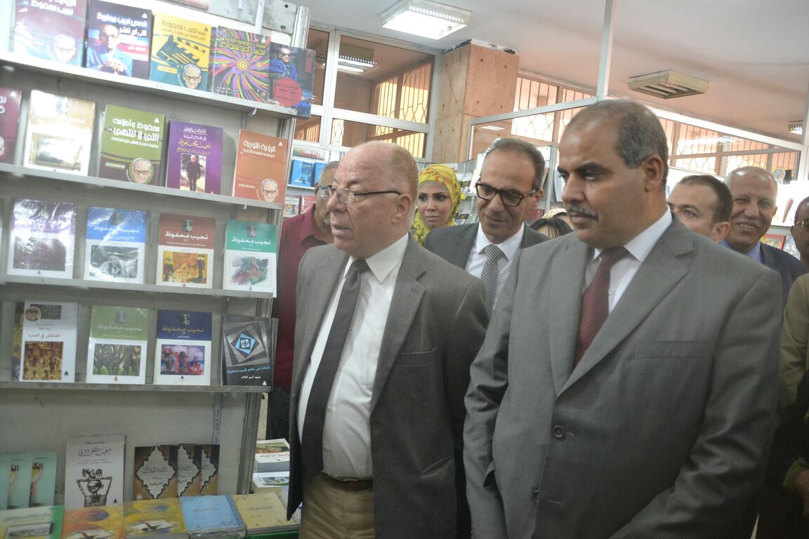  وزير الثقافة يفتتح معرض الكتاب بالأزهر  (3)