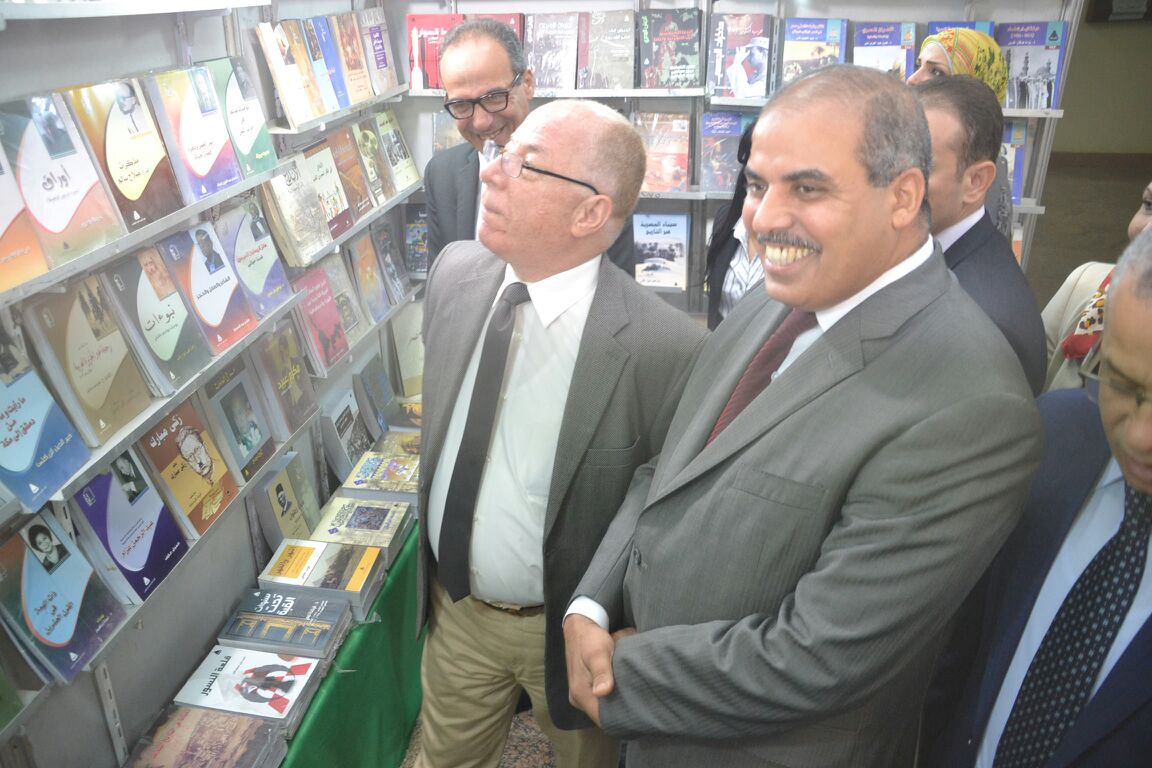  وزير الثقافة يفتتح معرض الكتاب بالأزهر  (4)