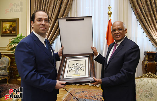 على عبد العال يستقبل رئيس وزراء تونس (8)