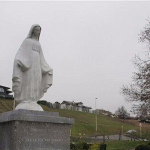 تمثال مريم العذراء فى فرنسا
