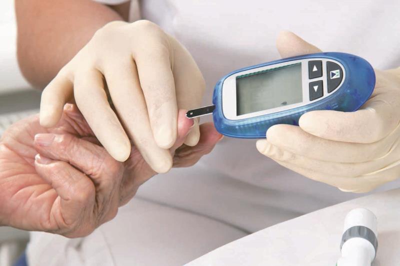 صور جهاز قياس السكر ومرض السكر (2)