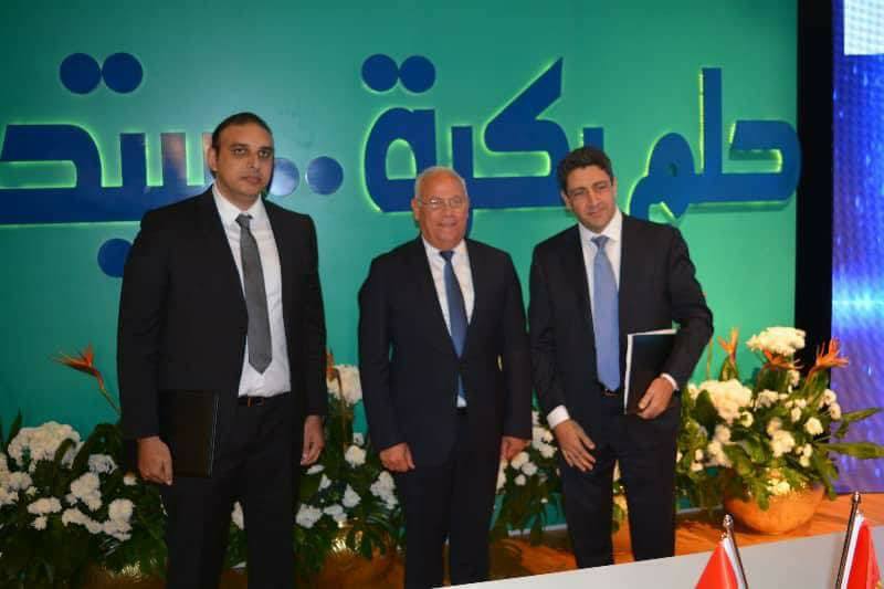 توقيع عقود الفندق2 توقيع عقود الفندق2