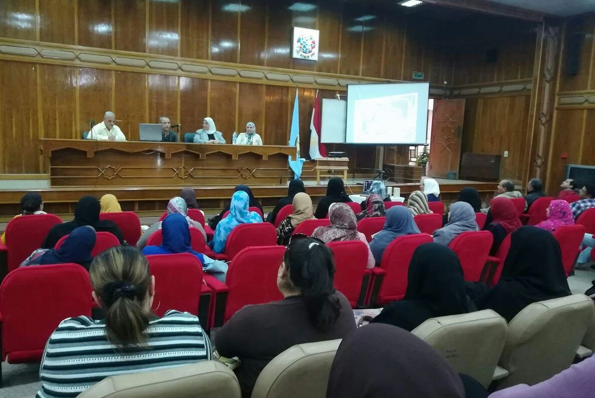 3-   جانب من ندوة بمركز إعلام مطروح حول كيفية مواجهة الفساد الإداري