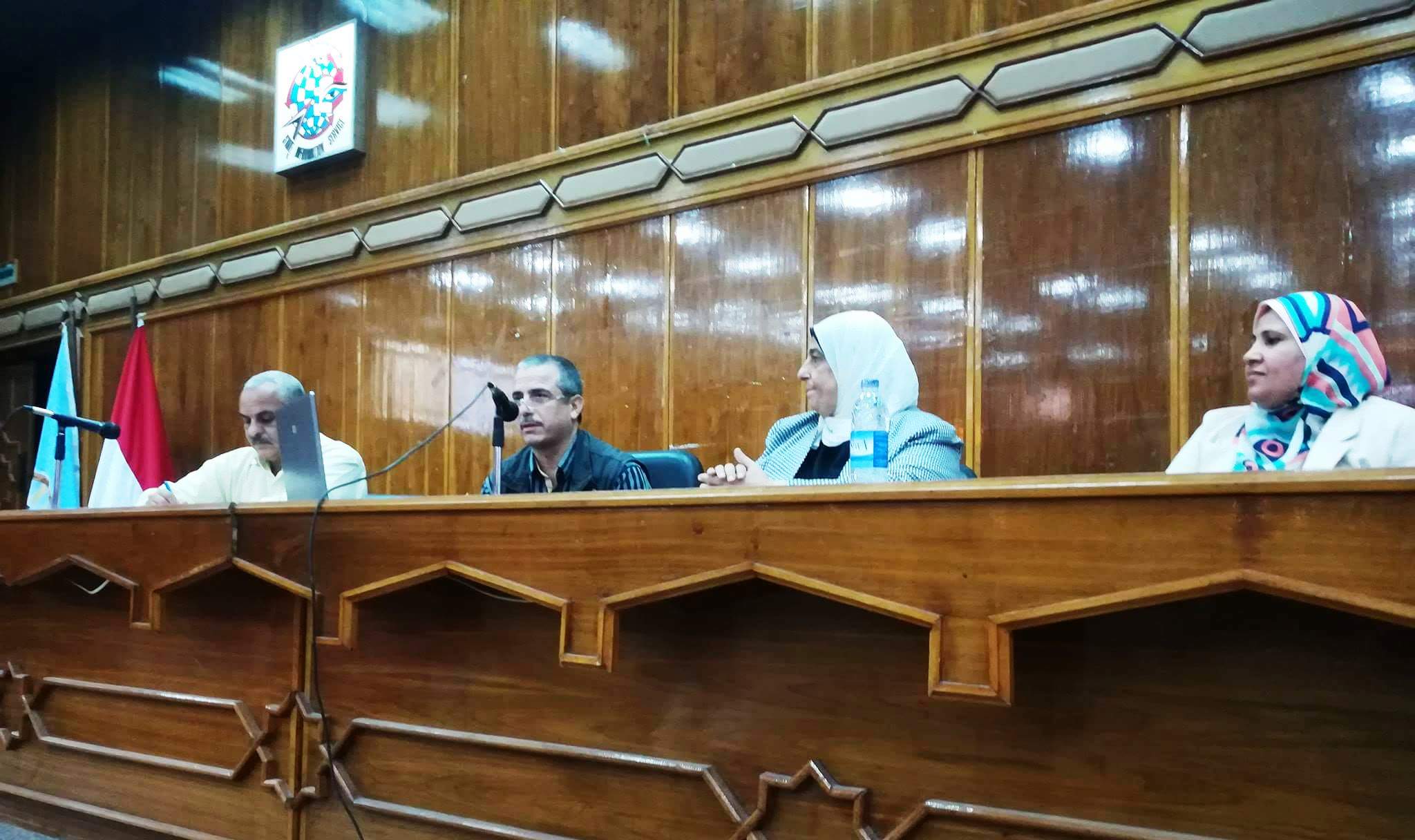 1-   ندوة بمركز إعلام مطروح حول كيفية مواجهة الفساد الإداري