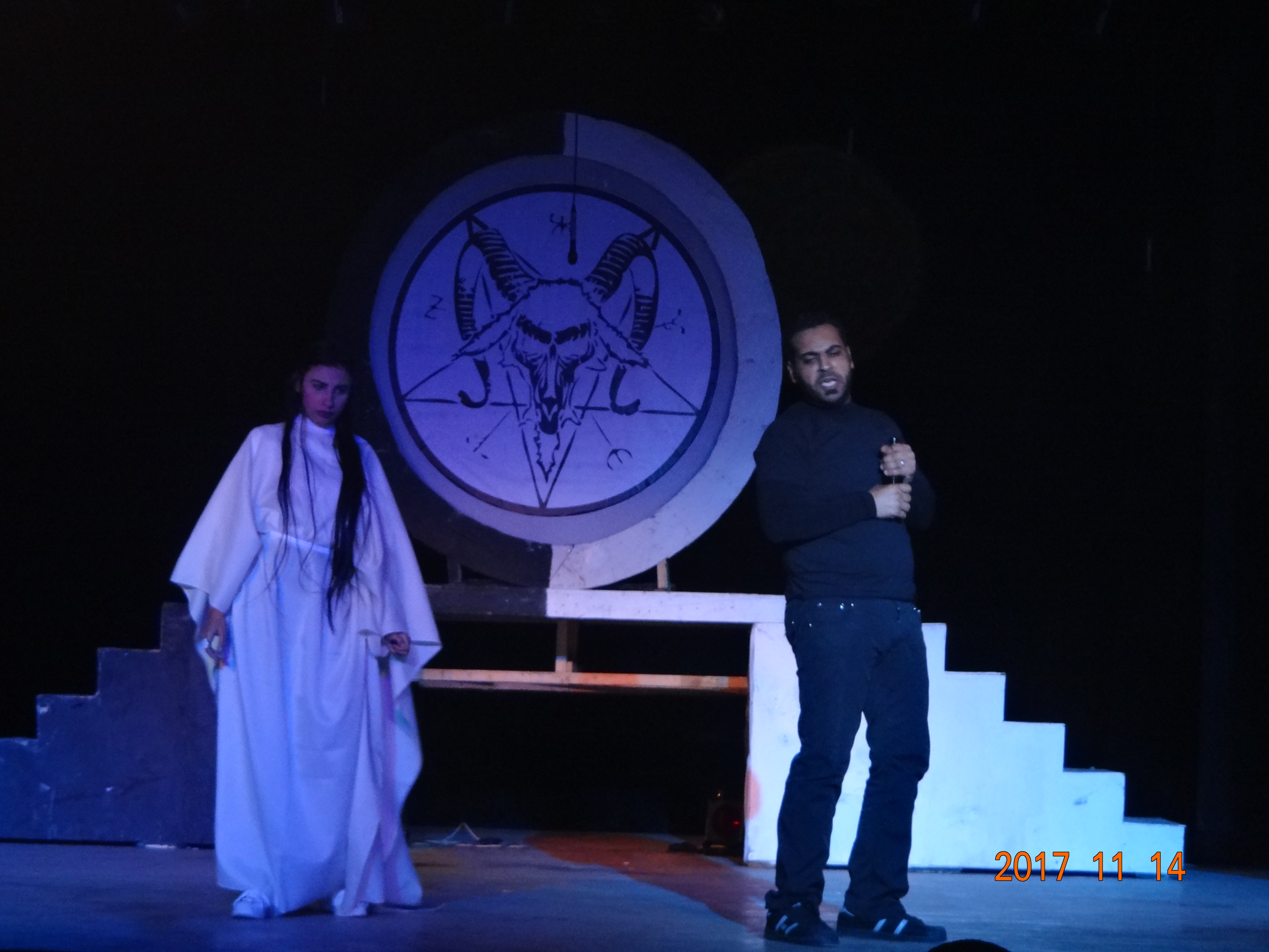 مهرجان مسرح الهواة في الجمعيات الثقاقية يقدم مسرحية مدينة المسوخ على مسرح المركز الثقافى بالجيزة (5)