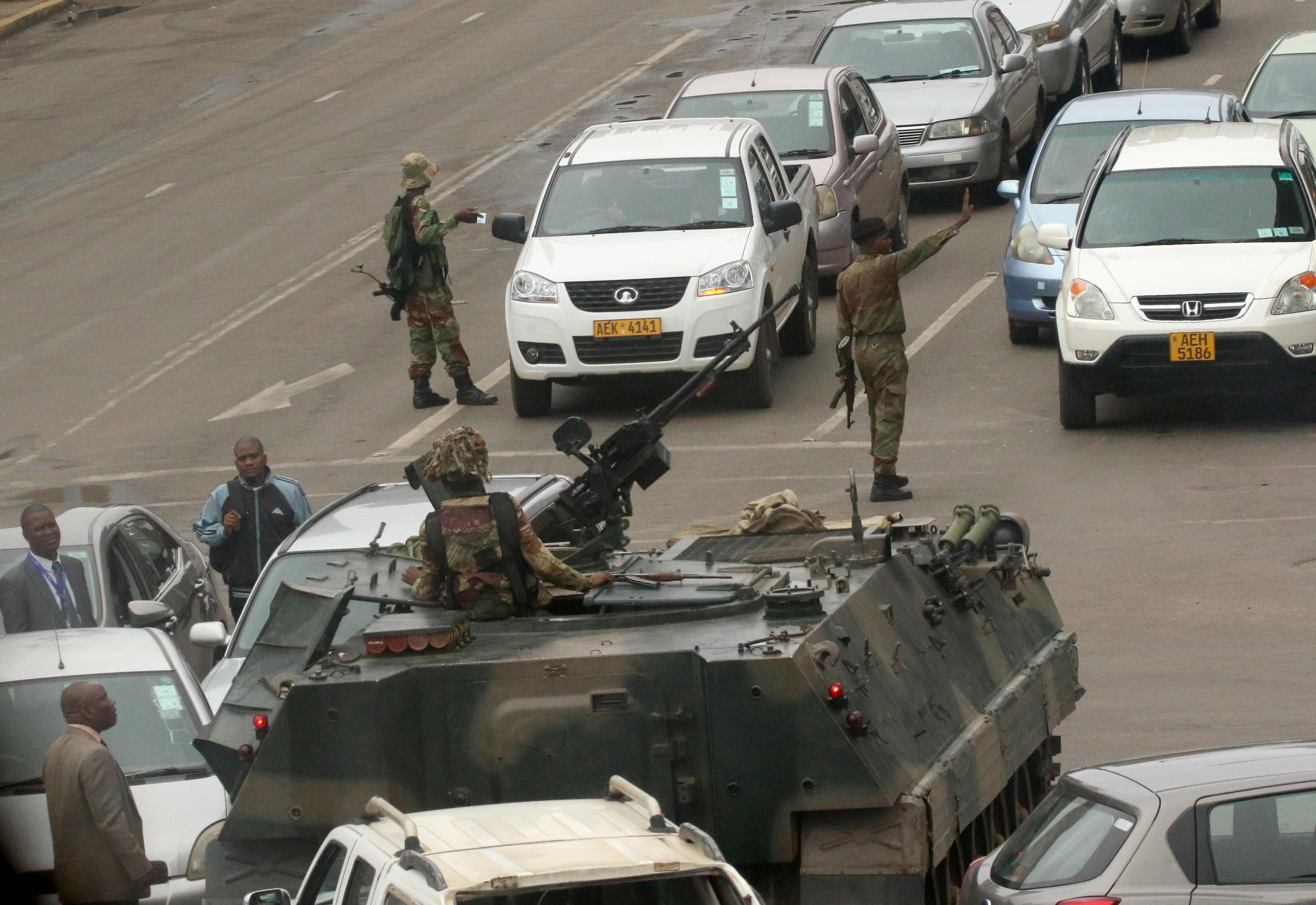 سيطرة كاملة لجيش زيمبابوى على شوارع العاصمة