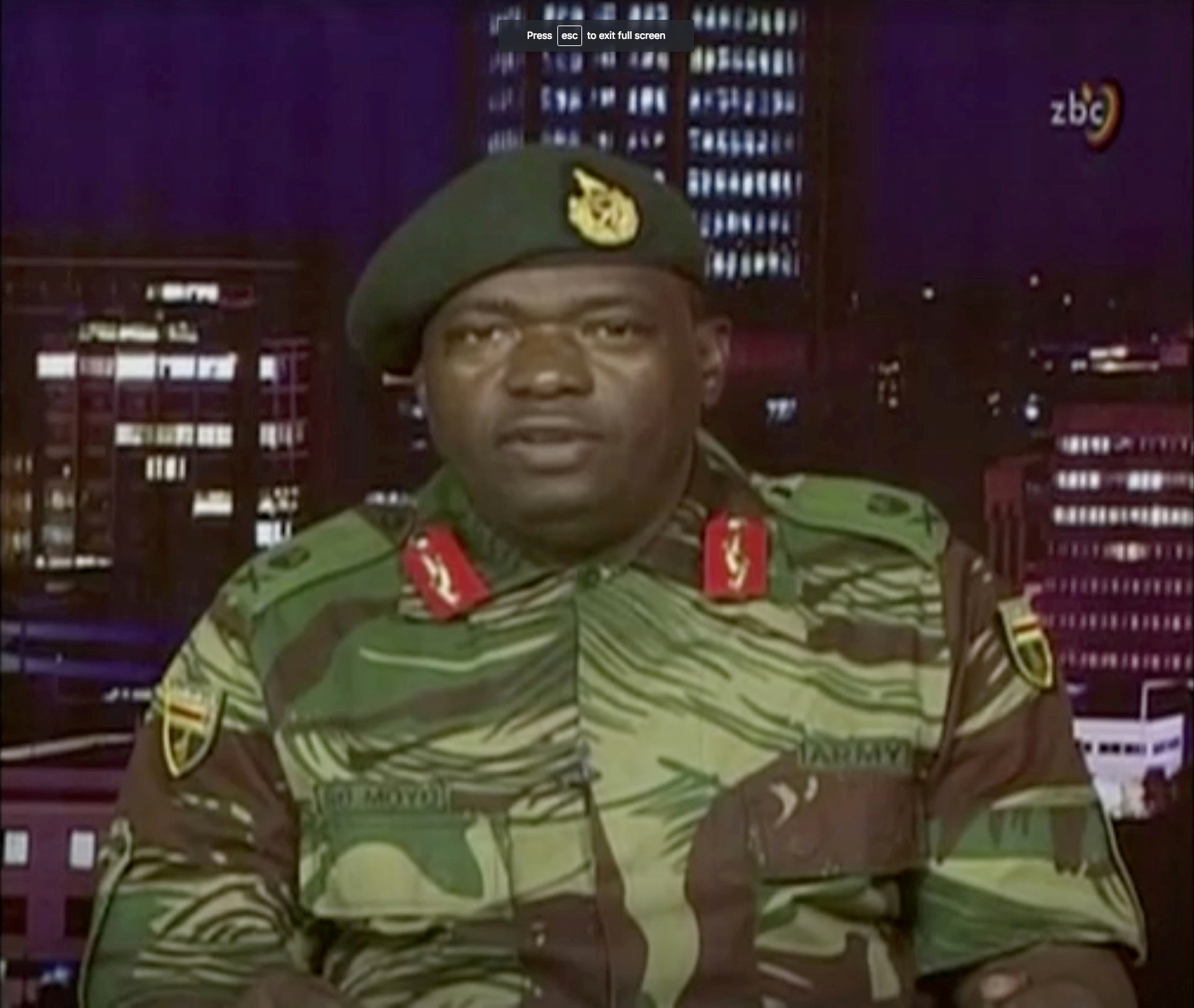 جيش زيمبابوى يفرض سيطرته على الشوارع