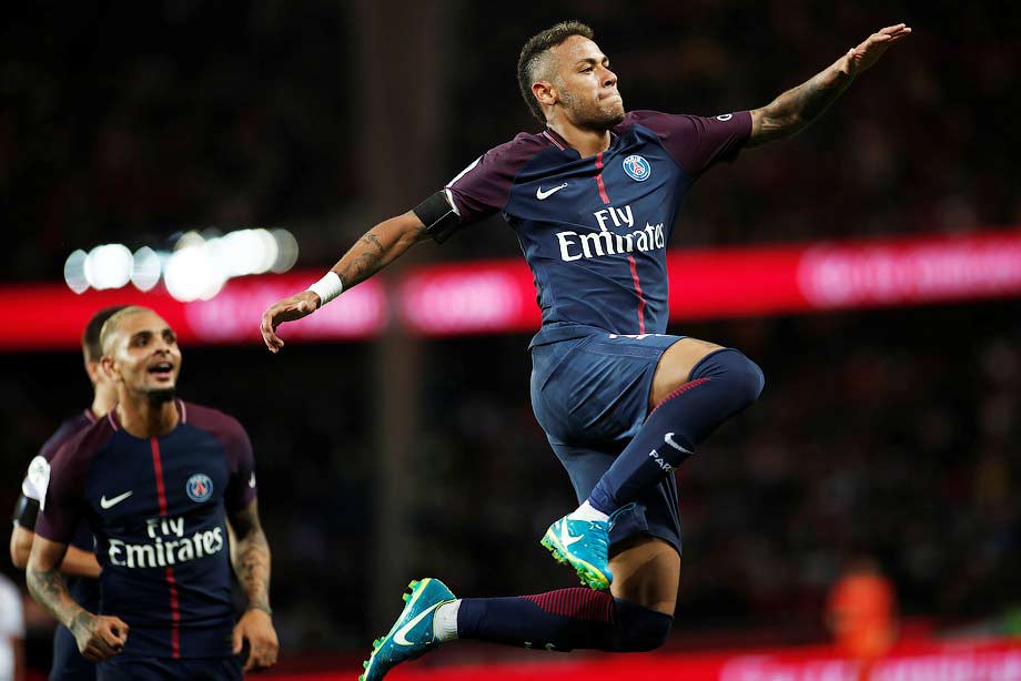 نيمار يستفز رونالدو