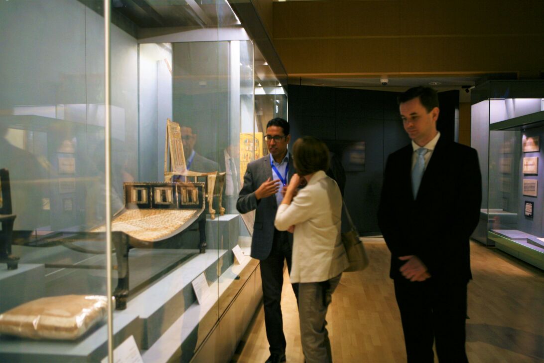 زوجة رئيس برلمان المجر تزور المتحف القومى للحضارة المصرية (1)