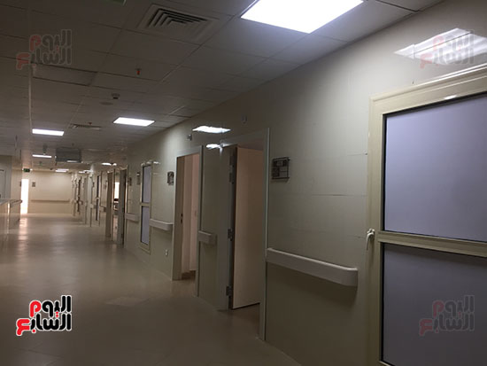 محرر اليوم السابع أمام المستشفى