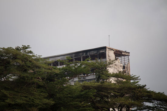 أثار حريق مبنى البرلمان الكاميرونى