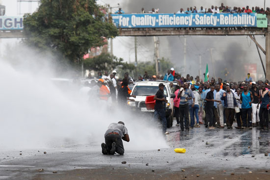 الشرطة الكينية تطلق النار فى الهواء لتفريق متظاهرين