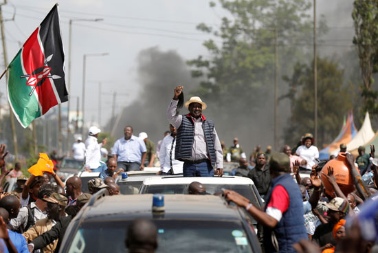 الشرطة الكينية تواجه مظاهرات قرب مطار نيروبى