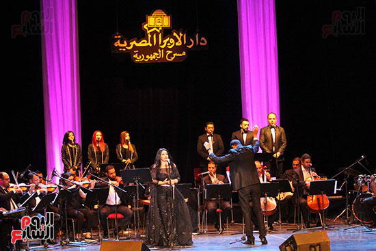 صور حفل غنائية كويتية للعلاقات المصرية الكويتية  (25)