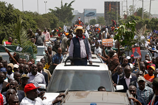 الشرطة الكينية تفرق مؤيدى المعارضة بخراطيم المياه