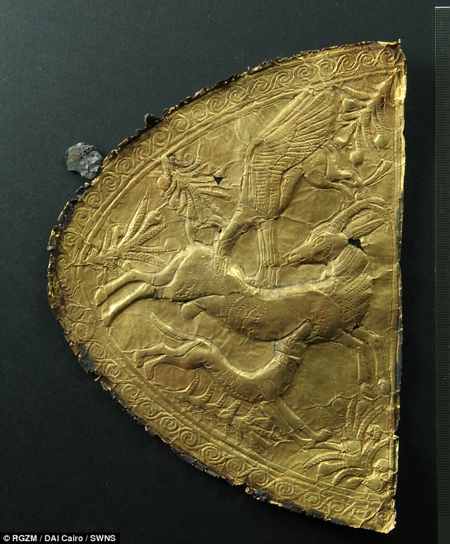 القطع الذهبية فى مقبرة توت عنخ أمون  (3)